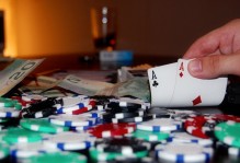 Pokerforbudet er utdatert poker
