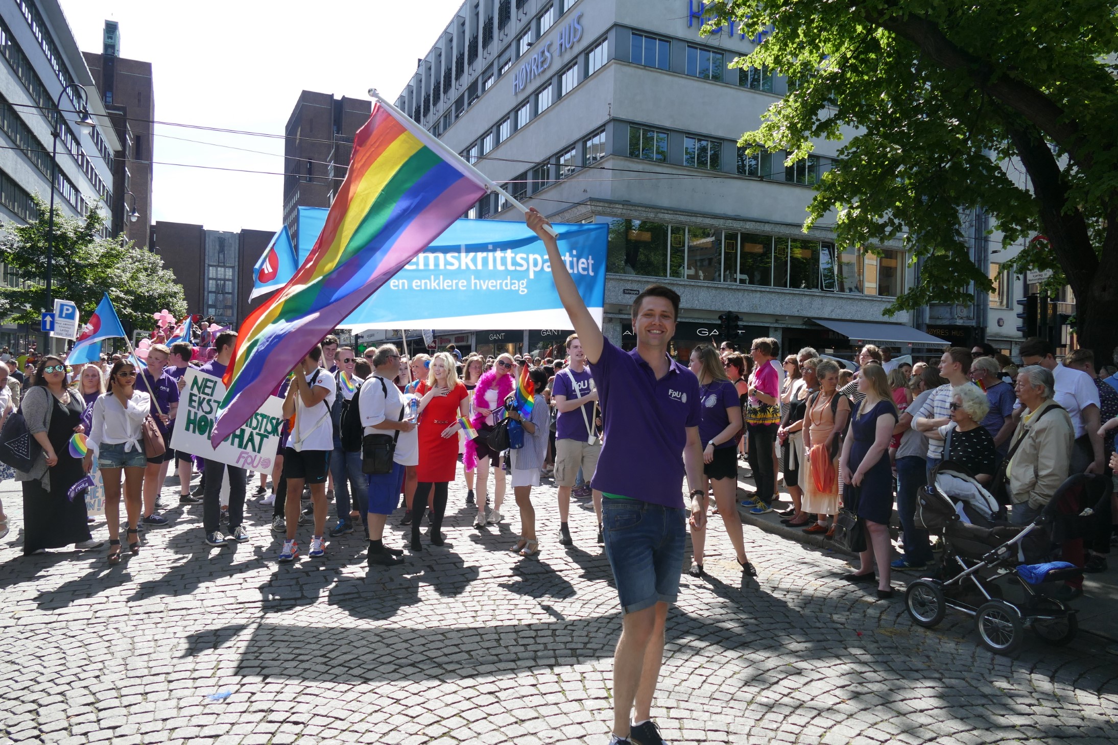 Bjørn_Kristian Svendsrud i Pride-paraden 2016